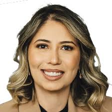 Anabela Mota Ribeiro: “Todos escrevemos e dizemos tolices nas redes  sociais”