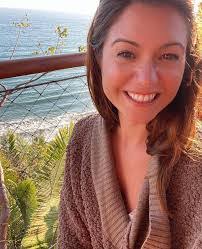 Anita James's Instagram, Twitter & Facebook