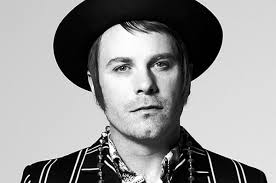 Schlegel öppnar för Dylan