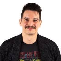 Amber Crosslin's Instagram, Twitter & Facebook