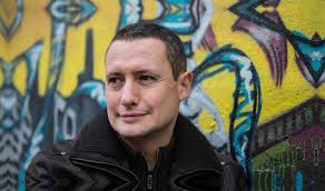 Marc Andreu: "Els grafitis, els monuments, les plaques i elements  commemoratius són la pell de la ciutat"