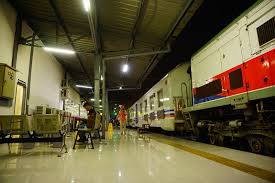 Selama penguasaan jepang, operasional kereta api hanya diutamakan untuk kepentingan perang. Kereta Api Bogowonto Transportasi Favoritnya Para Pjka Jakarta Jogja Kankkunk Blognya Nbsusanto