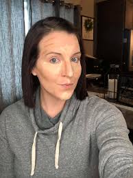 It's been a busy weekend😅 💗 But here's a peek at my highlight and contour  from this morning! I love how you can make this makeup simple or full  coverage 🙌🏼😍