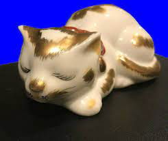 Kutani porcelain cat | Collectors Weekly