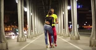 Eto Eshe Tanec Ili Uzhe Seks Samoe Strastnoe Vystuplenie Na Ulice Kotoroe Ya Kogda Libo Videl Uduba Com