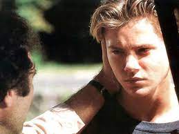 They worked as itinerant fruit pickers, and later joined the children of god religious group (john was originally catholic, while arlyn was born jewish). Unvollendet River Phoenix Letzter Film In Bearbeitung Haz Hannoversche Allgemeine