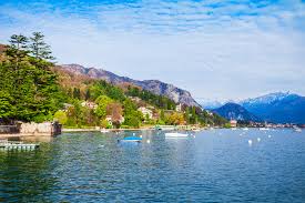 Stresa, situated in the region of piedmont, is a charming town that sits on the shores of lake maggiore. Best Things To Do In Lake Maggiore With Kids Italy Magazine