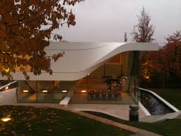 Das haus am weinberg liegt im stuttgarter stadtteil obertürkheim und wurde 1992 eröffnet. Haus Am Weinberg Bei Stuttgart Guggenberger Ott