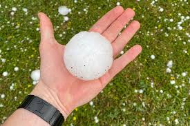 Schwere unwetter mit hagel auch in italien: Fotos Hagelunwetter Zogen Spur Der Verwustung Falstaff