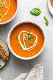 Tomato Basil Soup Is Made With Fresh Tomatoes Onion Garlic And Basil For A Deliciously Cr Homemade Tomato Basil Soup Tomato Basil Soup Tomato Basil Soup Easy