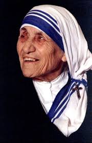 Mother Teresa\'s white and blue sari becomes a registered trademark