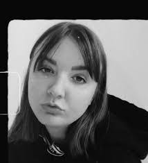 Danielle Slay's Instagram, Twitter & Facebook