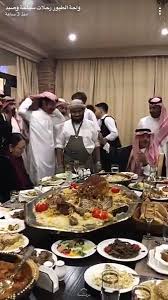 خالد سليمان العدل Twitterissa الشيف أبو عمر أول شيف سعودي ينال الثقة بالإشراف على سفرة سفير خادم الحرمين الشريفين وسفراء الدول في قيرغرستان بضيافة واحة الطيور للسفر والسياحة والصيد خلال إفتتاح مطعم البيت السعودي
