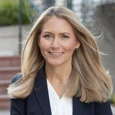 Crystal Kramer's Instagram, Twitter & Facebook