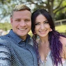 Ryan Roots's Instagram, Twitter & Facebook