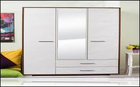 Vivense'nin onlarca farklı renk ve model alternatifi sunduğu gardrop modelleri arasında hayalinizdeki gibi bir gardrop modeli mutlaka var. Koctas Surgulu Gardirop Modelleri Yeni Fiyatlari 2020