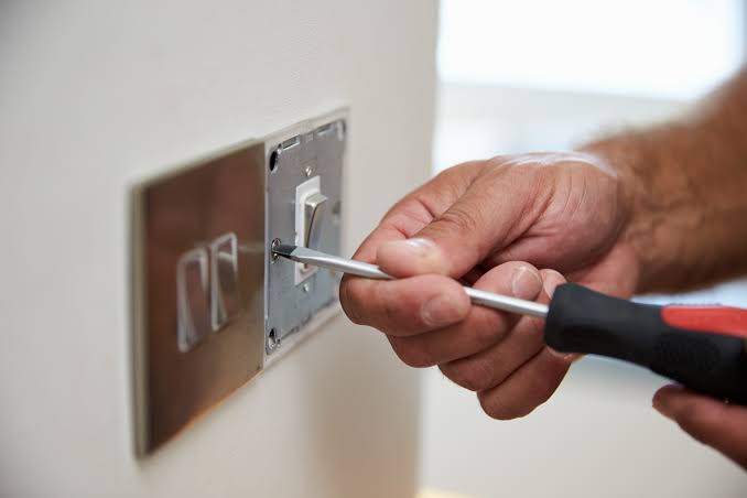 Best Electrician in Newtown Square, PA │Kelly Electric