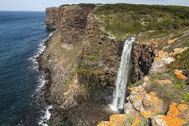 Nov 27, 2019 · la cascata di san valentino si trova nel centro storico del borgo di sadali. In Italia C E Una Cascata Spettacolare Che Si Tuffa Nel Mare Ecco Dove Si Trova
