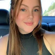 Leola Daniels's Instagram, Twitter & Facebook