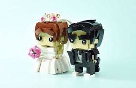 Here Comes The Bride Four Studs Wide The Brothers Brick Lego Lego Cake Topper Cool Lego Creations