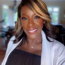 🔗: bit.ly/4iSx5tx Dawn Robinson, a former member of the R&B girl group En  Vogue, told fans in a YouTube video this week that she is homeless and has  been living in her