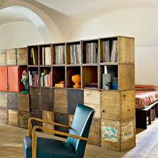 Fabriquer une étagère bibliothèque avec des casiers en bois. Diy 30 Meubles En Bois Personnalises