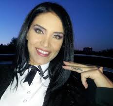 Cel mai misto modele tatuaje pe deget. Adelina PestriÅ£u Isi CautÄƒ JumÄƒtatea Prin Tatuaje Vezi Cate Are StrÄƒine Vedete Unica Ro