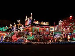 The Adobe Is A Drug Recovery Home In Benicia Calif That Is Decorated By Its Members Each Christmas Lawn Decorations Christmas Light Displays Christmas Lights