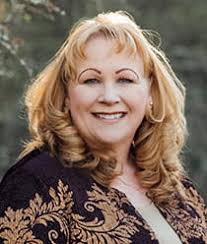 Linda Pardini's Instagram, Twitter & Facebook