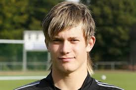 Liverpool goalkeeper loris karius has grabbed the headlines again but this time for matters off the field. Loris Carius Biography Photo Age Height Personal Life News Instagram 2021