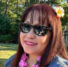 What is the difference between green onions and scallions?