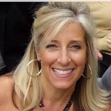 Dawn Crain's Instagram, Twitter & Facebook