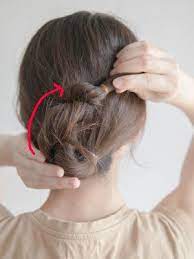 プールでも髪型が崩れない 崩れにくい大人ヘアアレンジ6選 ヘアアレンジ 大人ヘアアレンジ ポニーテールの作り方