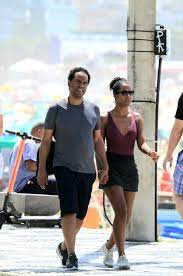 A última vez que maju esteve no rio, no entanto, foi em janeiro deste ano, para apresentar o fantástico. Maju Coutinho Passeia De Maos Dadas Com O Marido Em Praia No Rio Quem Quem News