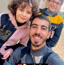 Mu yi nazarin hatsarin da ke cikin wannar magana! Daga Dr Aliyu Muhd Sani.  Kai da ka ce: "Talakawa kar su fito zabe", a wani matsayi ka fadi hakan?  Idan umurni kake