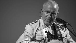 Bienvenue sur le site de bernard lavilliers. Les Nouvelles Ne Sont Pas Bonnes Pour Bernard Lavilliers Le Chanteur A Du Subir Une