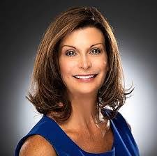 Chanda Bell's Instagram, Twitter & Facebook