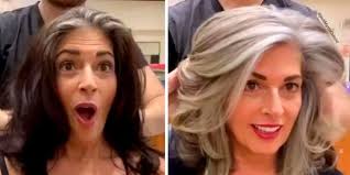 Afhverju ekki að leyfa gráu hárunum að njóta sín