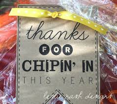 10 Holiday Volunteer Appreciation Gift Ideas Roommomspot Volunteer Appreciation Gifts Volunteer Gifts Parent Volunteers Gifts