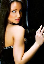 Maya Sutton's Instagram, Twitter & Facebook