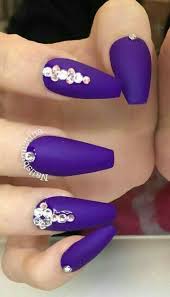 Uñas acrilicas moradas con flor en mano alzada facil paso a. 35 Ideas De Unas Moradas En 2021 Unas Moradas Manicura De Unas Unas De Gel Bonitas