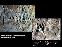 It contains the earliest known cave paintings, as well as other evidence of upper paleolithic life. La Main Dans L Art Paleolithique Ppt Telecharger