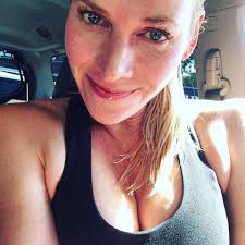 Joanna Logan's Instagram, Twitter & Facebook