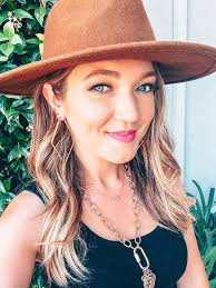 What to wear for theme event?