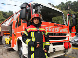 Carro bomba explotó al interior de una de las brigadas del ejército en colombia. Soychile Cl Noticias De Todo Nuestro Pais