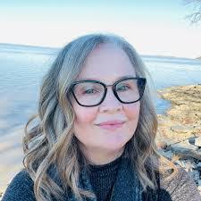 Marcie Hamilton's Instagram, Twitter & Facebook