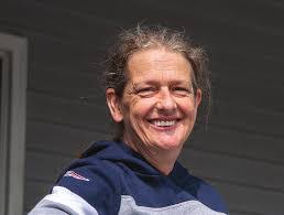 Rosalyn Sinclair's Instagram, Twitter & Facebook