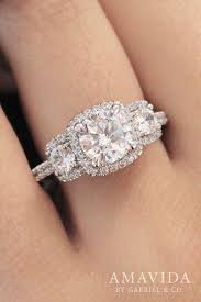 18k White Gold Round Diamond Engagement Ring Gorgeous Wedding Rings Round Halo Engagement Rings Wedding Rings Vintage