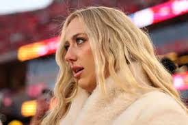 Patrick Mahomes throws star-studded birthday bash with Travis Kelce, Taylor  Swift and NHL legend Wayne Gretzky at Kansas City's 1587 Prime