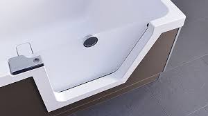 E' un brand del gruppo guzzini. Vasche Con Doccia Da Huber In Alto Adige Comfort In Un Piccolo Spazio
